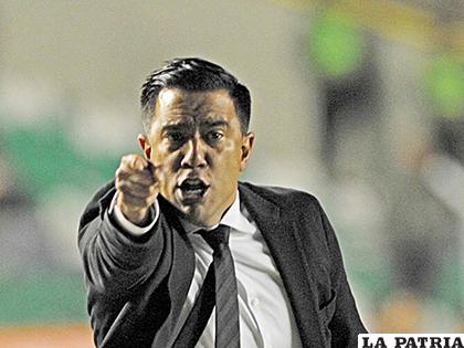 El técnico boliviano planifica la incursión en las eliminatorias /APG
