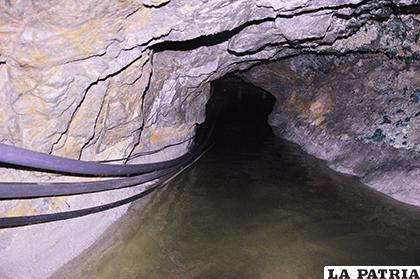 Aguas ácidas de mina San José requieren bombeo /LA PATRIA