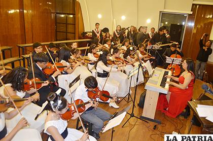 Concierto del Colegio La Salle bajo la dirección de Marcela Torrez /LA PATRIA