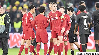 Celebran el triunfo los del Liverpool ante el Red Bull (2-0) 
/canalrcn.com
