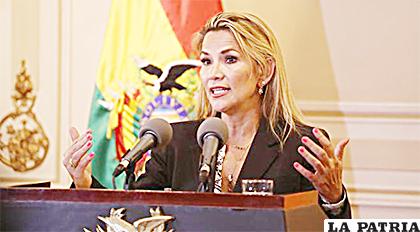 La presidente interina Jeanine Áñez /APG
