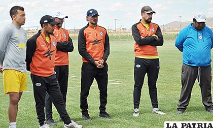 El cuerpo técnico aceptó quedarse hasta el final del torneo 
/Ovidio Cayoja /LA PATRIA 
