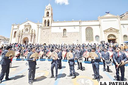 Las bandas son el alma del Carnaval de Oruro /LA PATRIA /Reynaldo Bellota