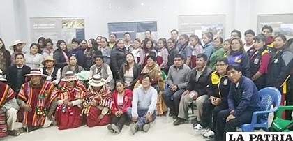 Algunos de los que fueron parte del encuentro departamental en Orinoca /RR.SS
