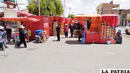 La feria navideña ya comenzó oficialmente desde ayer /LA PATRIA