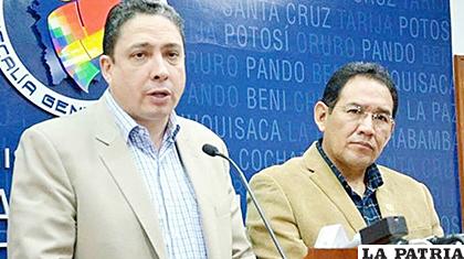 El exministro Héctor Arce y el exfiscal general Ramiro Guerrero /EL DEBER