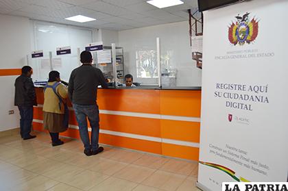 Hoy en plataforma, la atención es inmediata y sin los problemas de antes /LA PATRIA