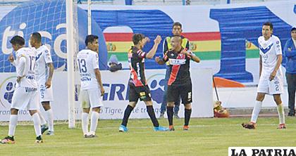 Ovejero fue la pesadilla de la defensa de San José, anotó dos goles /Reynaldo Bellota /LA PATRIA
