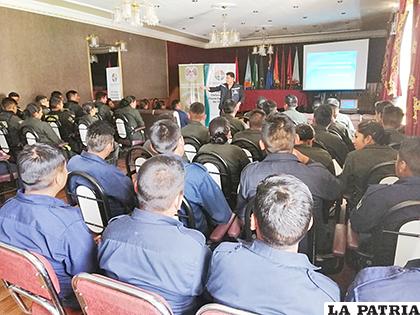 Actividad contó con varios Policías y Agentes Municipales /LA PATRIA