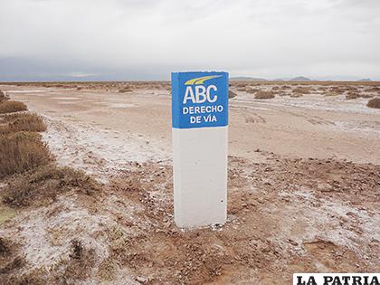 Amojonamiento se realiza en la carretera Oruro-Toledo /ABC
