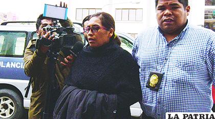 Con la detención de Lidia Iriarte ya se puso a disposición de la justicia a todos los exvocales del TSE 
/fmbolivia.com.bo

