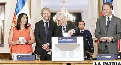 Se decidirá si se cambia o no la actual Constitución, redactada durante la dictadura de Augusto Pinochet (1973-1990) /EL NUEVO DIARIO
