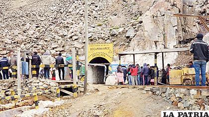 El ingreso a la bocamina donde estaban atrapados los mineros /EL POTOSÍ
