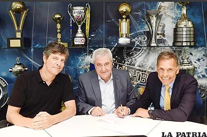 Durante la presentación de Miguel Ángel Russo como entrenador de Boca /ole.com