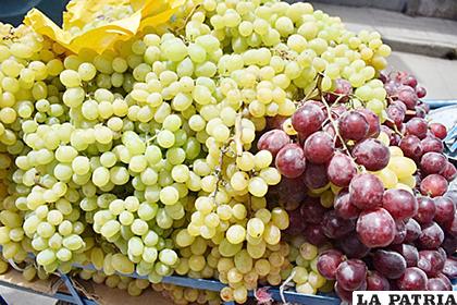 El comer uvas es una tradición mundial /LA PATRIA
