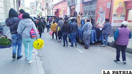 La calle Bolívar parecía un pasaje peatonal y comercial /LA PATRIA