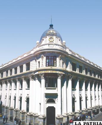 Toda la historia, experiencia y reconocimientos otorgados al Banco Mercantil, avalan el prestigio que tiene la entidad financiera /Banco Mercantil