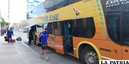 La delegación “santa” viajó ayer, por primera vez sin problemas /RR.SS.