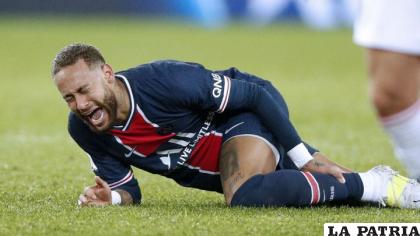 Neymar se queja de dolor por la lesión en el tobillo, aún no se tiene un diagnóstico del tiempo de recuperación /as.com