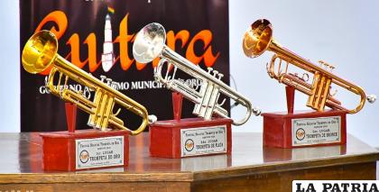 Los premios que fueron entregados a los ganadores /Gad-Oru