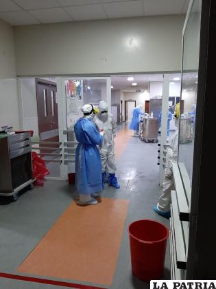 El personal médico de los centros hospitalarios trabajó de manera heroica 