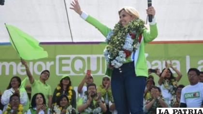Postularse a la presidencia opacó su popularidad