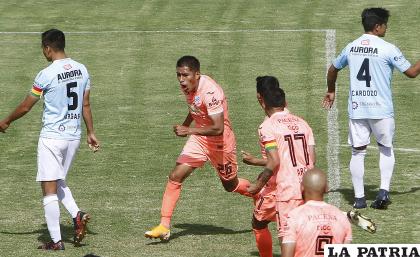 Erwin Saavedra, fue autor del único gol del partido / APG