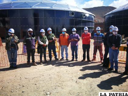 Personeros de SeLA junto a los representantes de la SIB Oruro /SeLA