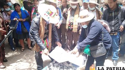 Con un permiso a la Pachamama y ofrendas comenzó el acto de proclamación /LA PATRIA