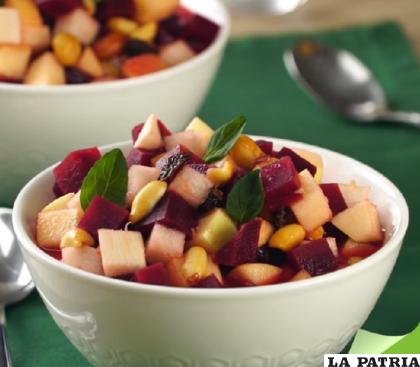 ENSALADA NAVIDEÑA DE REMOLACHA