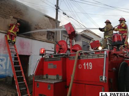Los Bomberos sofocaron el fuego que se originó en el domicilio /LA PATRIA