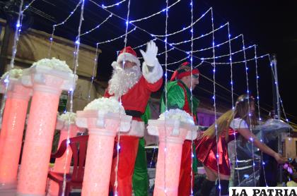 La caravana busca resaltar el espíritu navideño /archivo LA PATRIA