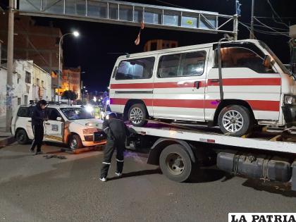 Ambos vehículos fueron remolcados por personal de Tránsito /LA PATRIA