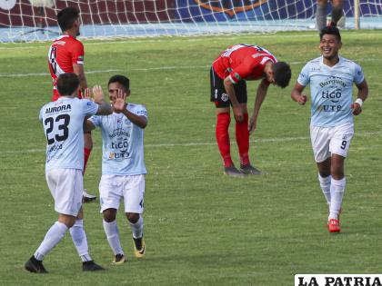 Aurora a pesar de adelantarse en el marcador, no pudo ganar a Nacional Potosí /APG