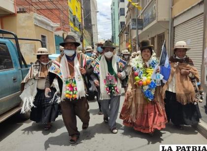 Alvarado quiere ser la primera mujer de pollera en ocupar el cargo de gobernadora /RR.SS.