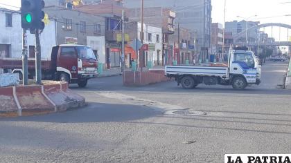 Diferentes arterias se vieron bloqueadas por el transporte orureño /LA PATRIA