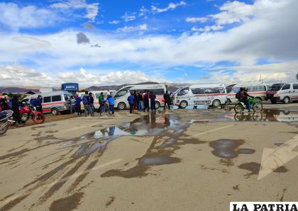 Los accesos a la ciudad de Oruro también estuvieron bloqueados /LA PATRIA
