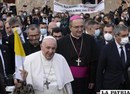 El papa Francisco en la Escuela San Dionisio de las Hermanas Ursulinas en Atenas /AP Foto /Alessandra Tarantino