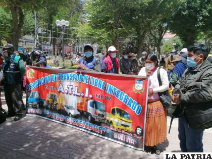Transporte libre denuncia avasallamientos /LA PATRIA