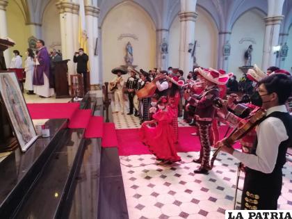 Miembros demostraron su calidad interpretativa en la romería /LA PATRIA