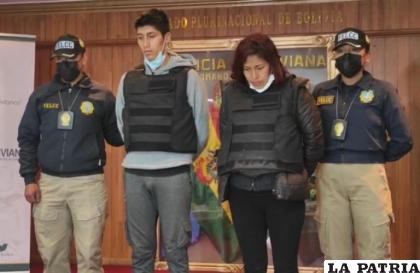 Ambos sujetos fueron presentados a la prensa ayer en la mañana /Correo del Sur