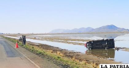 De esta manera quedó la camioneta tras el vuelco de tonel /LA PATRIA
