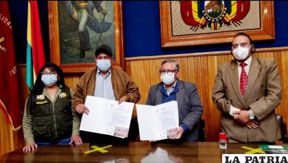 Firma de convenio entre Sernap y la UTO /LA PATRIA