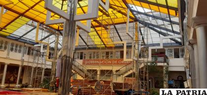 Se quitaron las láminas rojas y azules de la cúpula del hall /LA PATRIA