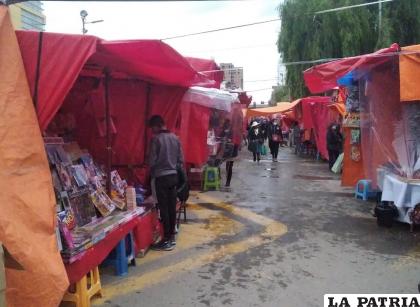 Feria navideña se inaugura el sábado /LA PATRIA