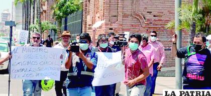 Los periodistas en Santa Cruz realizaron una serie de protestas