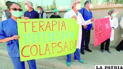 Médicos se movilizaron exigiendo cuarentenas rígidas