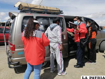 Controles en las trancas y terminales /LA PATRIA
