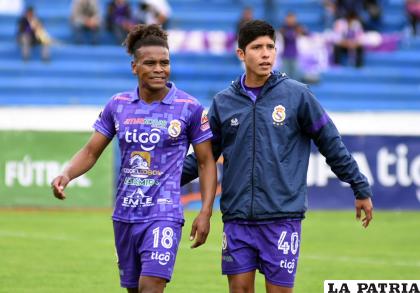 Los integrantes de Real Potosí abandonaron el campo de juego con mucha tristeza /APG