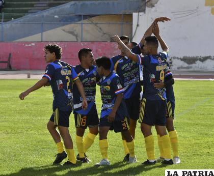 Shalon, tuvo inconvenientes sobre el final que mermaron al equipo /LA PATRIA